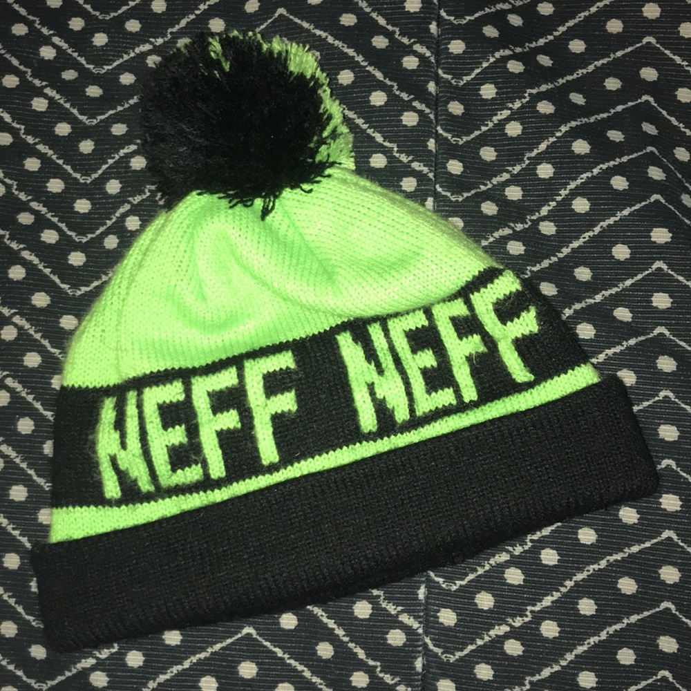 Neff Toque - Picture 3 of 3